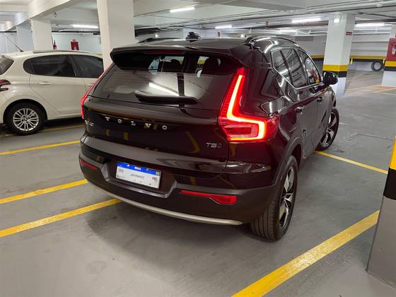 VOLVO XC40 2.0 T5 GASOLINA MOMENTUM AWD GEARTRONIC VOLVO XC40 2.0 T5 GASOLINA MOMENTUM AWD GEARTRONIC